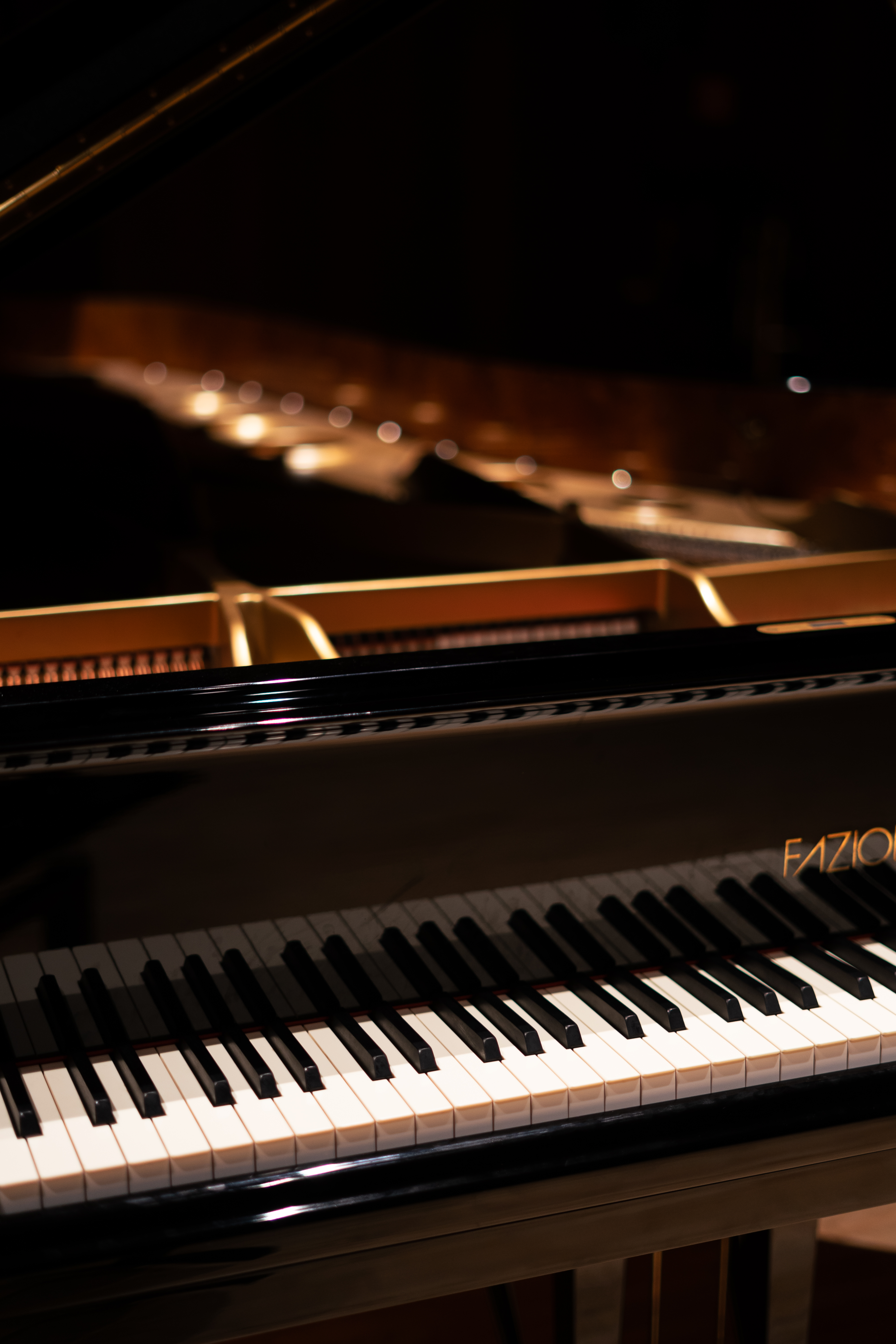How to play fast scales